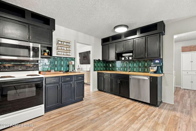 179 Florida Ave, Mt Washington, KY 40047