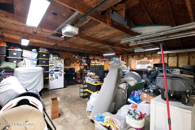 179 Florida Ave, Mt Washington, KY 40047