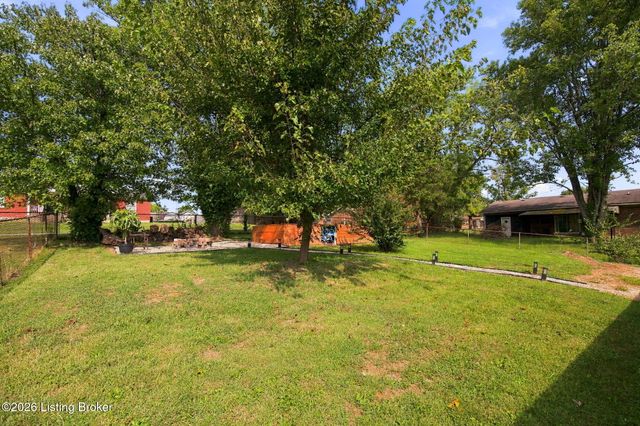 179 Florida Ave, Mt Washington, KY 40047