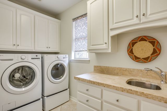 2318 Vienna Drive, Granbury, TX 76048