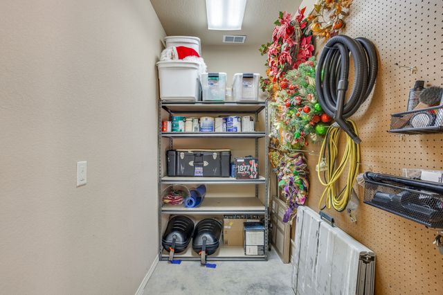 2318 Vienna Drive, Granbury, TX 76048