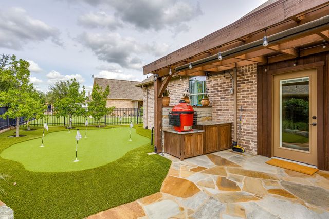 2318 Vienna Drive, Granbury, TX 76048