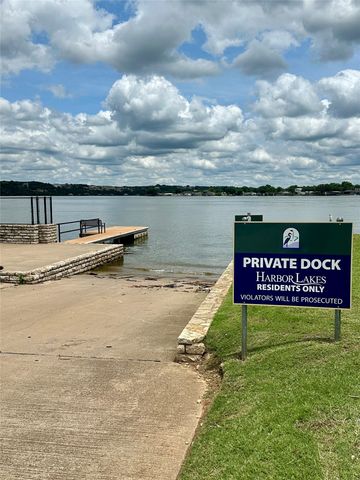 2318 Vienna Drive, Granbury, TX 76048