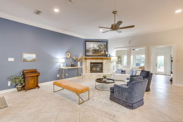 2318 Vienna Drive, Granbury, TX 76048