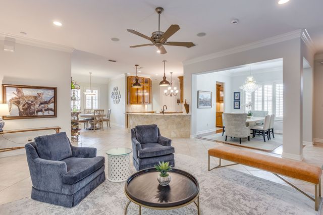 2318 Vienna Drive, Granbury, TX 76048