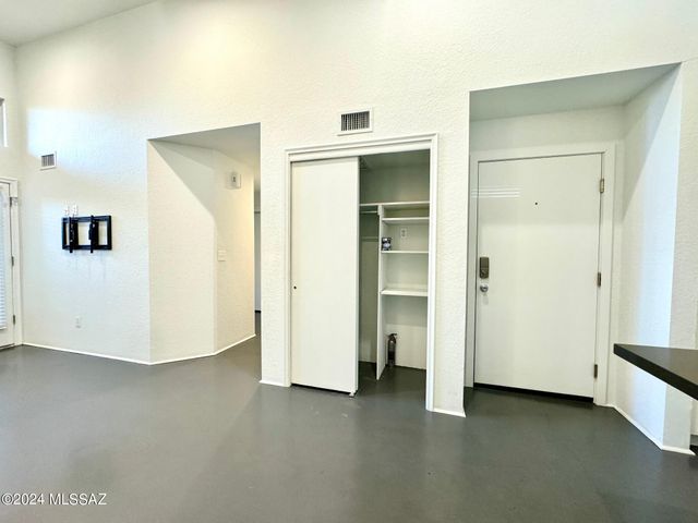 7620 E Callisto Cir Unit 113, Tucson, AZ 85715