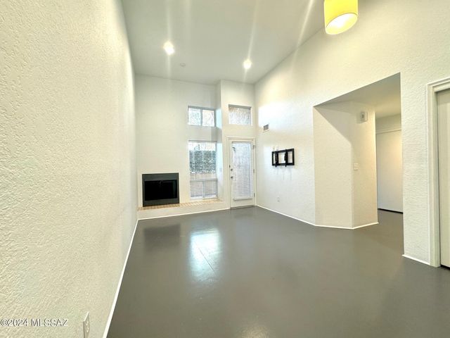 7620 E Callisto Cir Unit 113, Tucson, AZ 85715