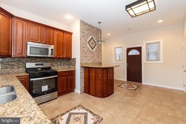 724 E LOCUST AVE, Philadelphia, PA 19144