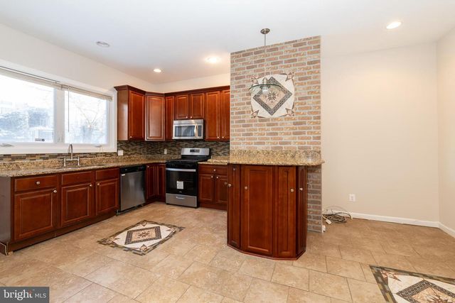 724 E LOCUST AVE, Philadelphia, PA 19144