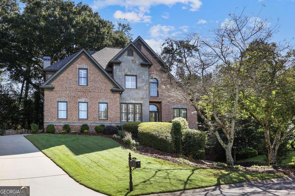 12 Bonnie Lane NE, Sandy Springs, GA 30328 — exterior