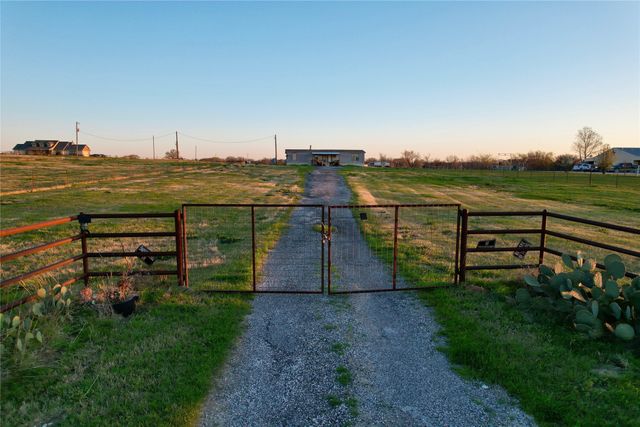 771 CR 121, Gainesville, TX 76240