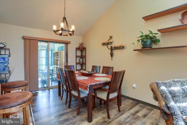 12 EDGEWATER DR, Middletown, PA 17057