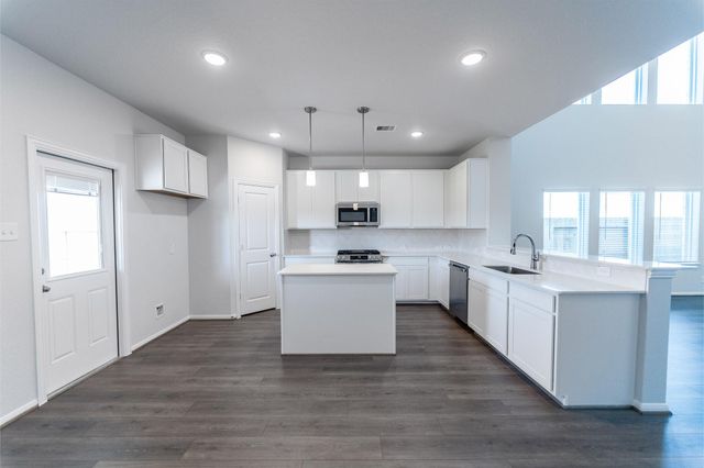 414 Hazy Meadows Drive, Beasley, TX 77417