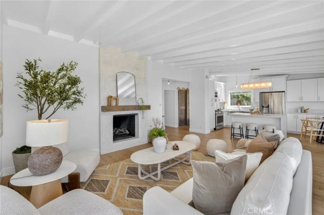 1099 Skyline Dr, Laguna Beach, CA 92651