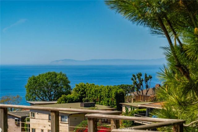 1099 Skyline Dr, Laguna Beach, CA 92651
