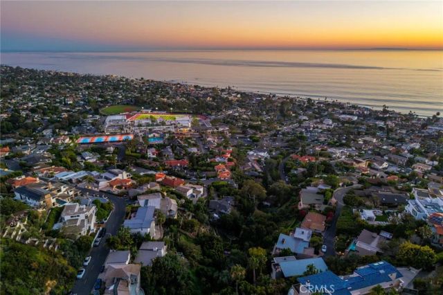 1099 Skyline Dr, Laguna Beach, CA 92651