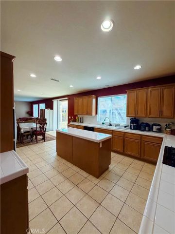 43815 Encanto Way, Lancaster, CA 93536