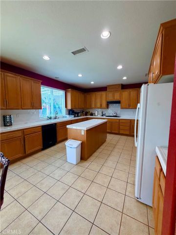 43815 Encanto Way, Lancaster, CA 93536