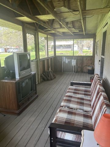 1402 HICKORY Street, Espyville, PA 16424