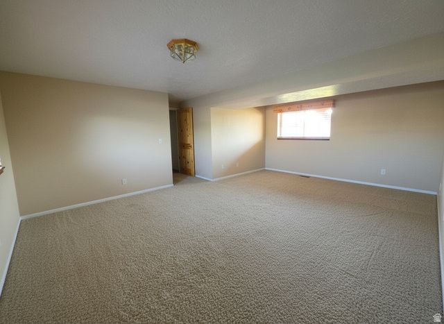 3943 S WHITE RAIL LN, West Haven, UT 84401