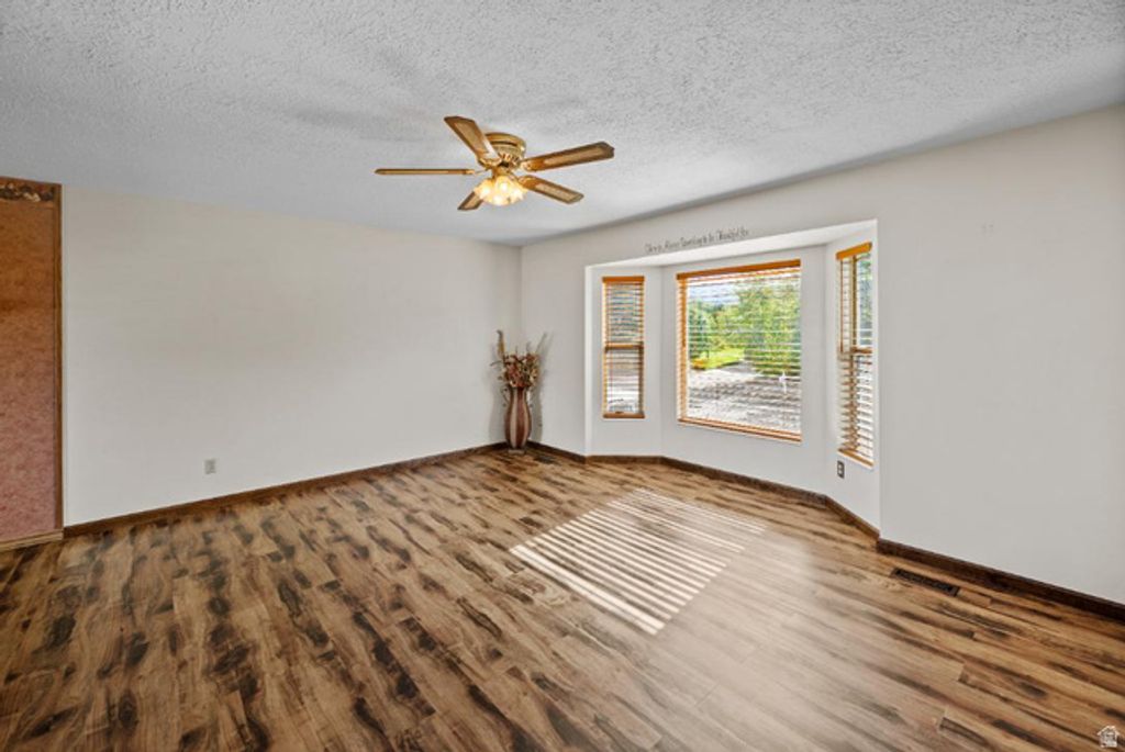 3943 S WHITE RAIL LN, West Haven, UT 84401 — photo 2