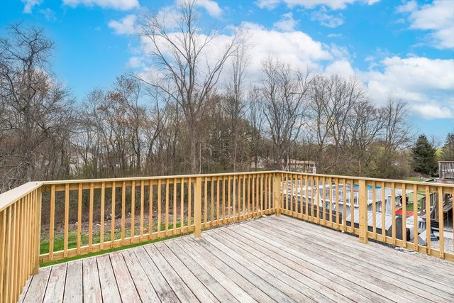 7 Leslie Lane, Millbury, MA 01527