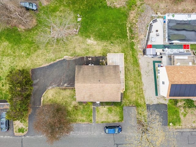 7 Leslie Lane, Millbury, MA 01527