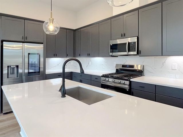1806 Line Street, Houston, TX 77009