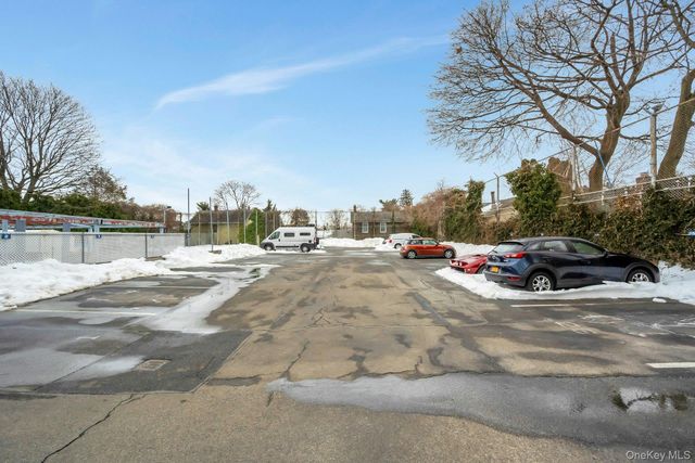 190 Fordham Street 12, Bronx, NY 10464