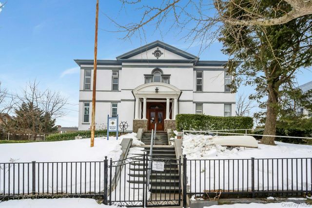 190 Fordham Street 12, Bronx, NY 10464