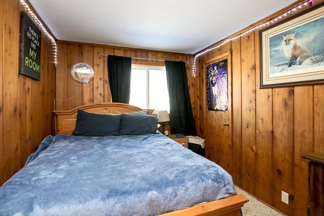 6 5th Avenue NE, Hutchinson, MN 55350