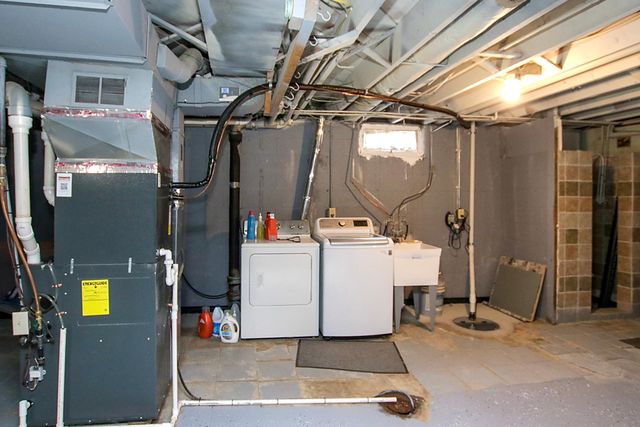 6 5th Avenue NE, Hutchinson, MN 55350