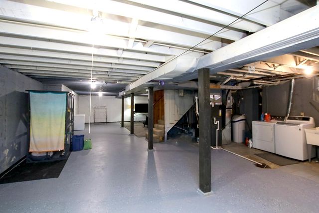 6 5th Avenue NE, Hutchinson, MN 55350