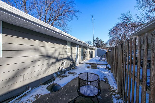 6 5th Avenue NE, Hutchinson, MN 55350