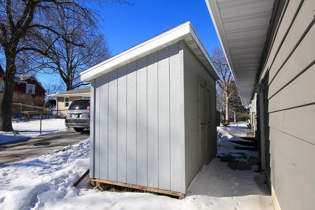 6 5th Avenue NE, Hutchinson, MN 55350