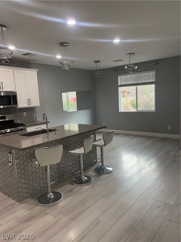 6829 Chargehand Avenue, Las Vegas, NV 89156