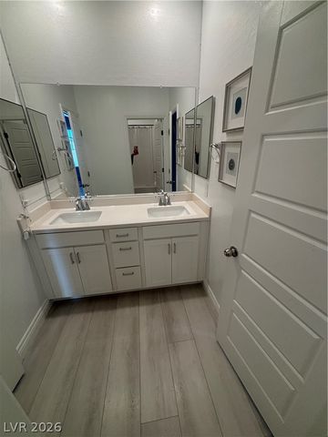 6829 Chargehand Avenue, Las Vegas, NV 89156