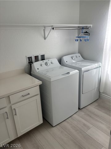 6829 Chargehand Avenue, Las Vegas, NV 89156