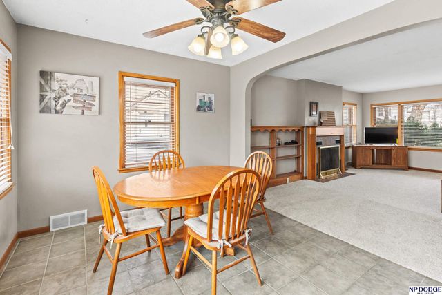 239 W 12 Street, Fremont, NE 68025