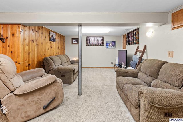 239 W 12 Street, Fremont, NE 68025