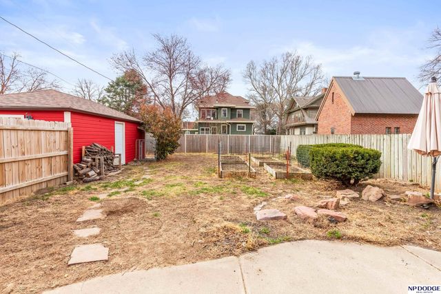 239 W 12 Street, Fremont, NE 68025