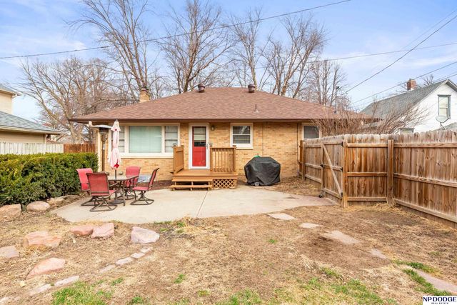 239 W 12 Street, Fremont, NE 68025