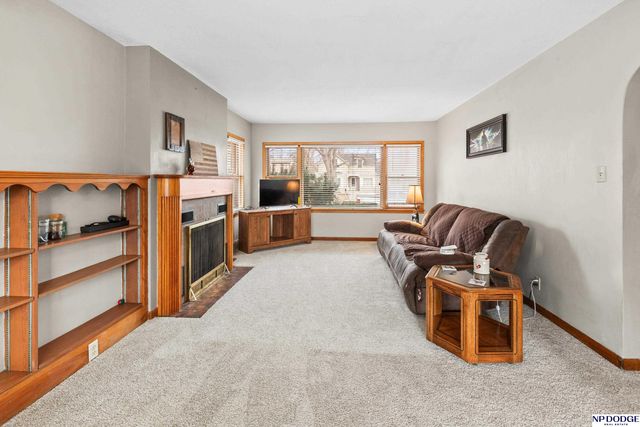 239 W 12 Street, Fremont, NE 68025