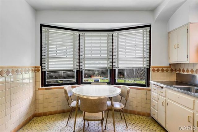 8015 Davis Drive, Clayton, MO 63105