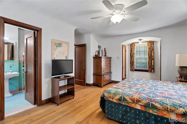 8015 Davis Drive, Clayton, MO 63105