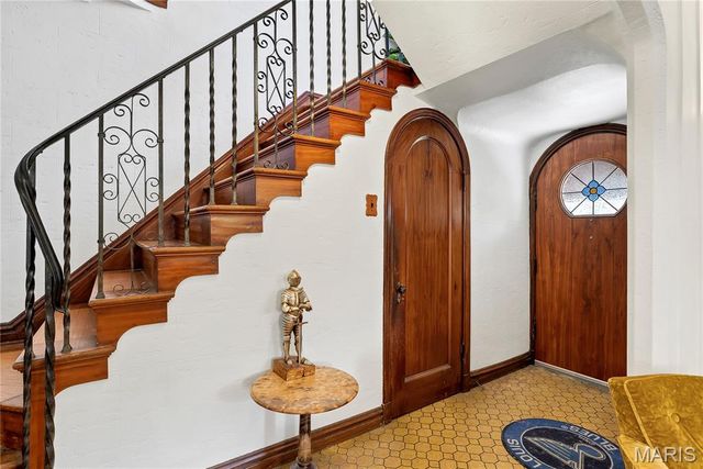 8015 Davis Drive, Clayton, MO 63105