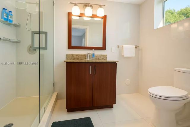 1025 94th St 7, Bay Harbor Islands, FL 33154