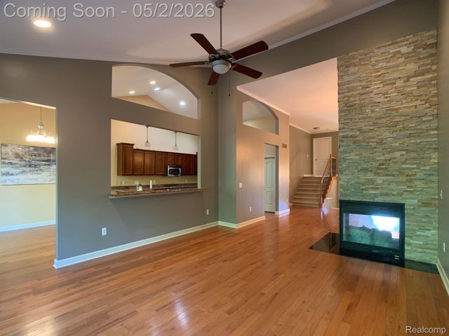 6603 BERRY CREEK Lane, West Bloomfield Charter Township, MI 48322