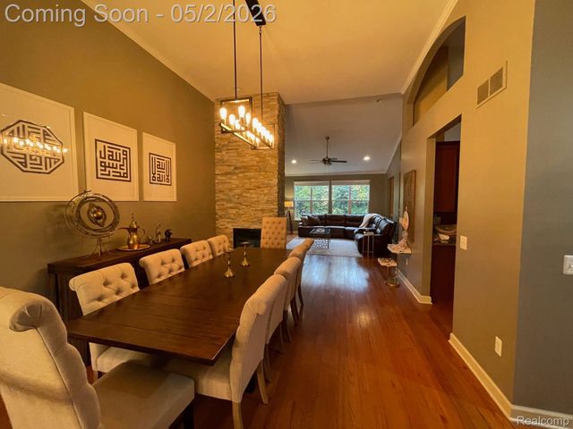 6603 BERRY CREEK Lane, West Bloomfield Charter Township, MI 48322