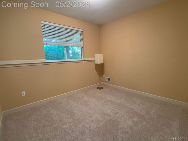6603 BERRY CREEK Lane, West Bloomfield Charter Township, MI 48322